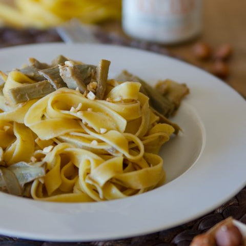 Recette image Tagliatelle ai carciofi con crema di nocciole tostate