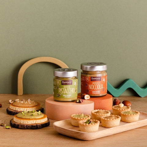 Gamma Golosa: pistacchio e nocciola con tortine e biscotti farciti di crema spalmabile